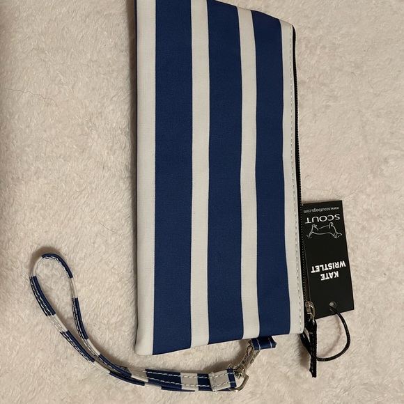 NWT- SCOUT- Kate Wristlet Blue and White Stipe - Picture 2 of 9